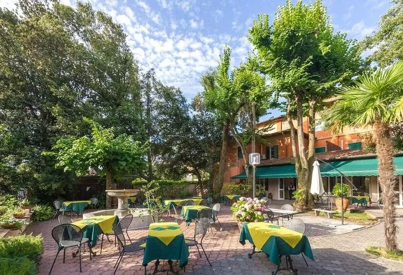 ホテル Albergo Battelli