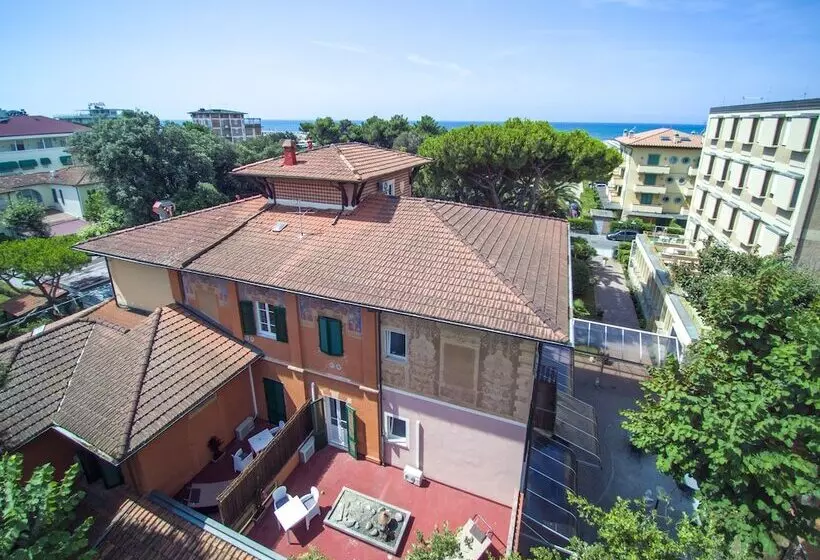 ホテル Albergo Battelli