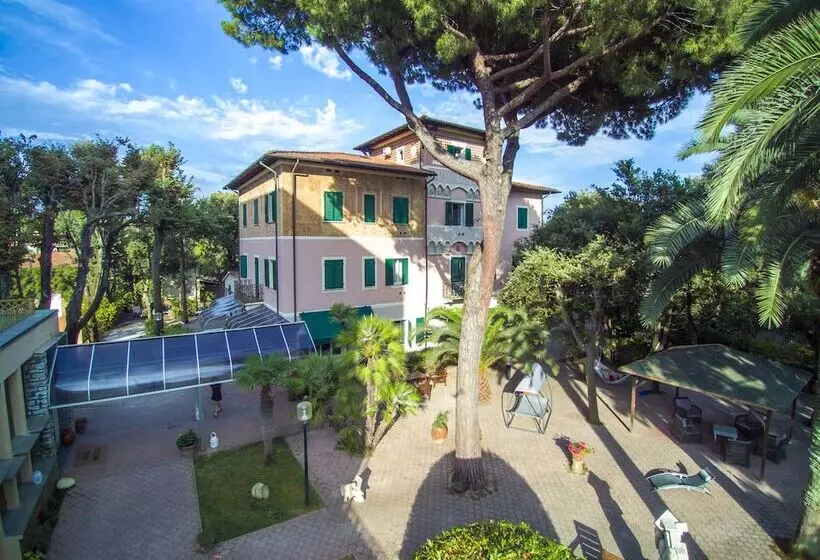 ホテル Albergo Battelli