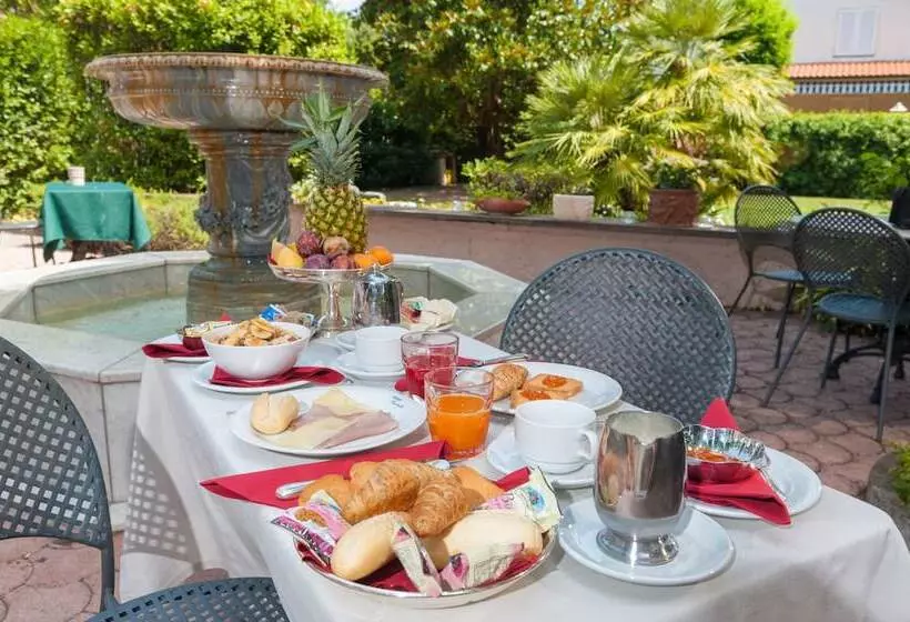 ホテル Albergo Battelli