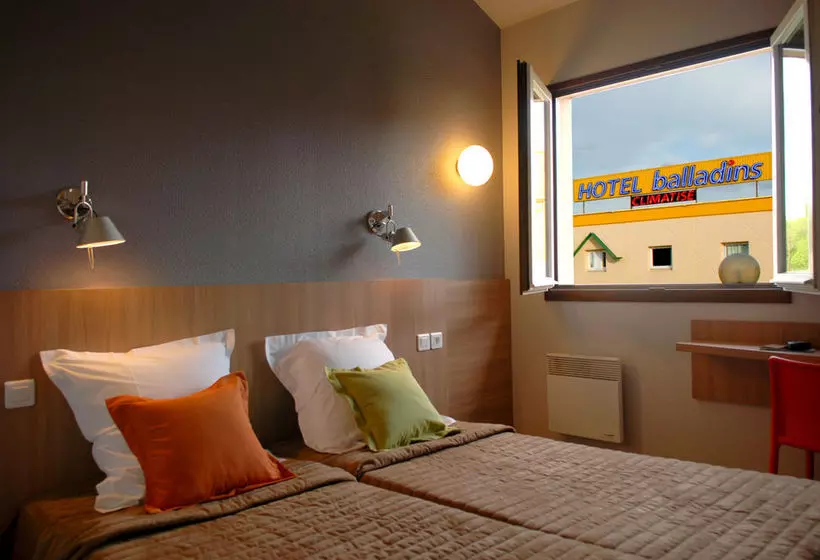 酒店 Hôtel Savigny-Le-Temple