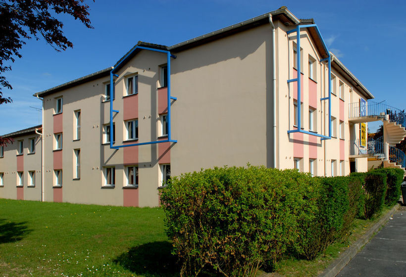 فندق Hôtel Savigny-Le-Temple