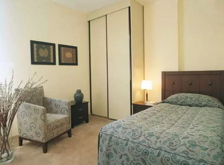 ホテル Baran Airport Residence