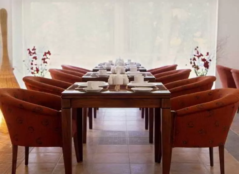 ホテル Baran Airport Residence