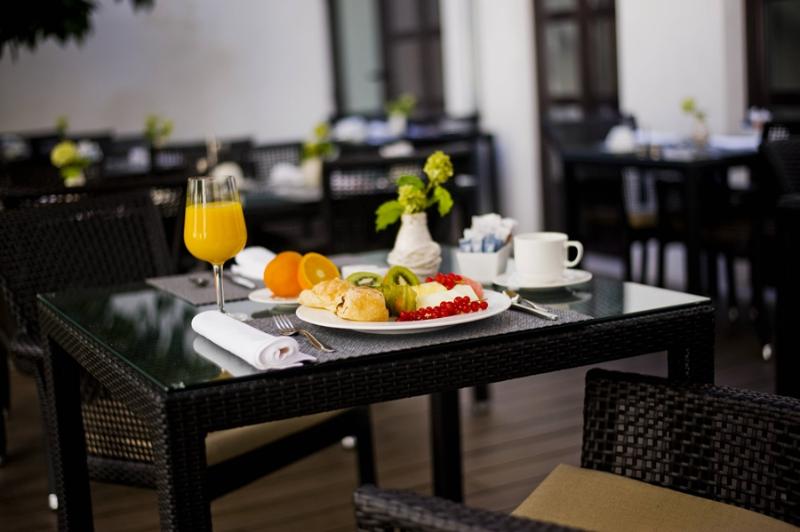 هتل Eurostars Patios De Cordoba