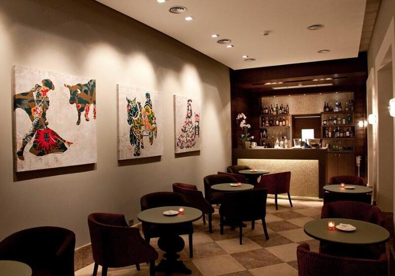 هتل Eurostars Patios De Cordoba