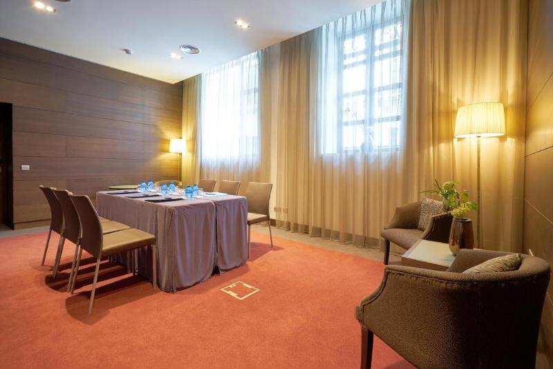 هتل Eurostars Patios De Cordoba