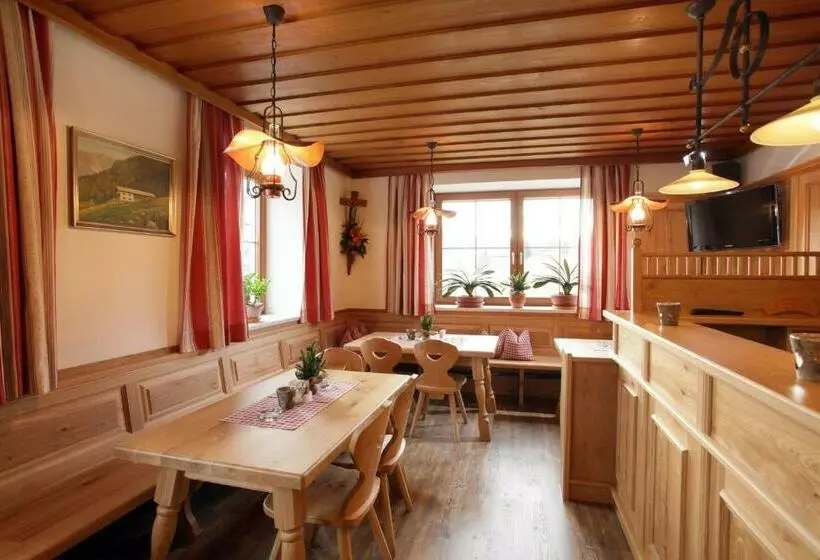 ホテル Gasthof Aschenwald
