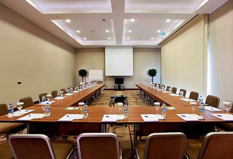 هتل Hilton Garden Inn Sanliurfa