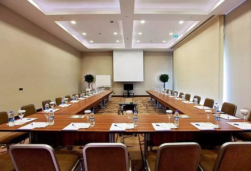 هتل Hilton Garden Inn Sanliurfa