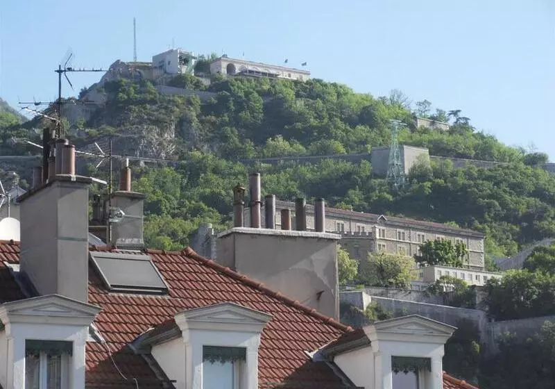 Otel Ibis Styles Grenoble Centre Gare