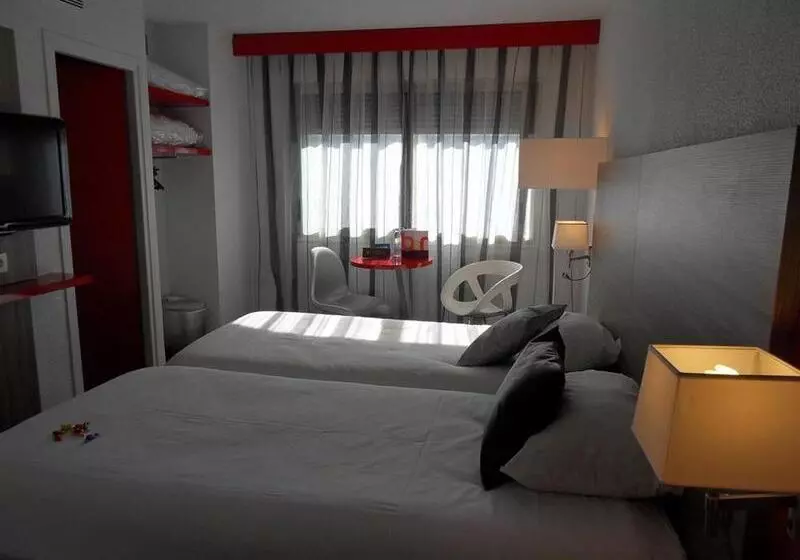 Otel Ibis Styles Grenoble Centre Gare