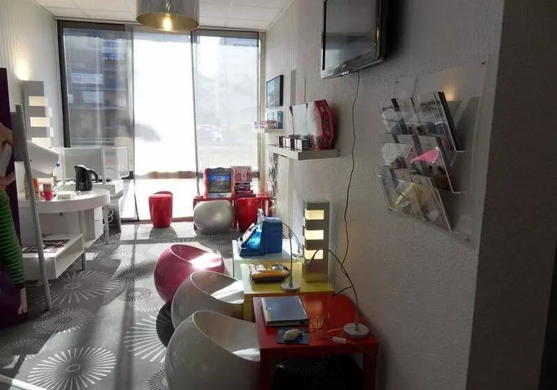 Otel Ibis Styles Grenoble Centre Gare