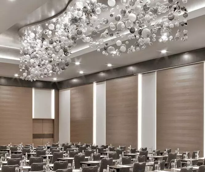 هتل Le Méridien Istanbul Etiler