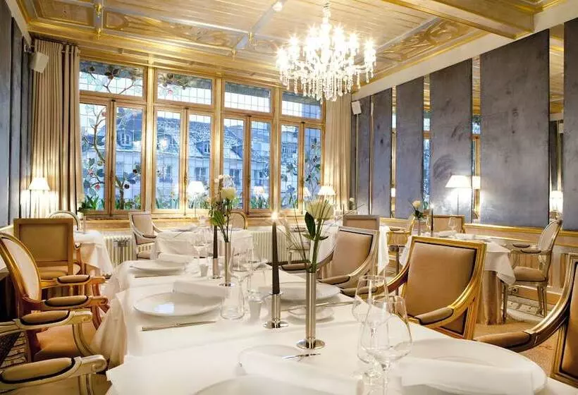 هتل Le Place D Armes Relais & Châteaux