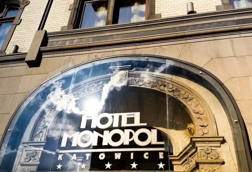 Отель Monopol