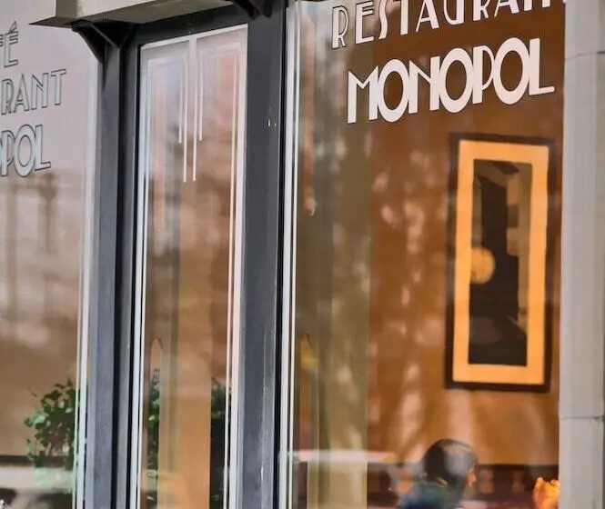 Отель Monopol