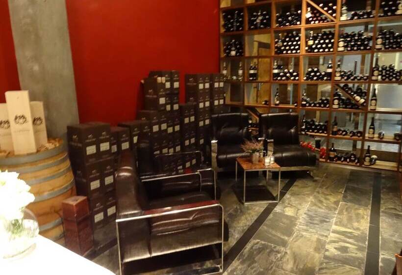 בית מלון כפרי Monopol