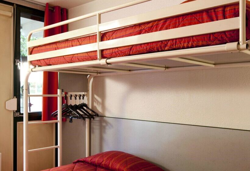 هتل Premiere Classe Tarbes  Bastillac