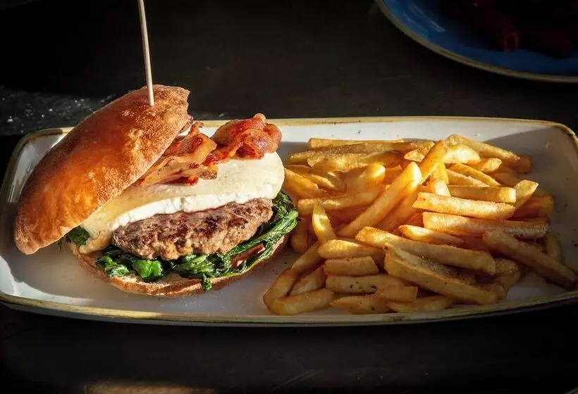 Hu Roma Camping In Town