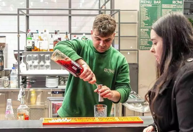 Hu Roma Camping In Town