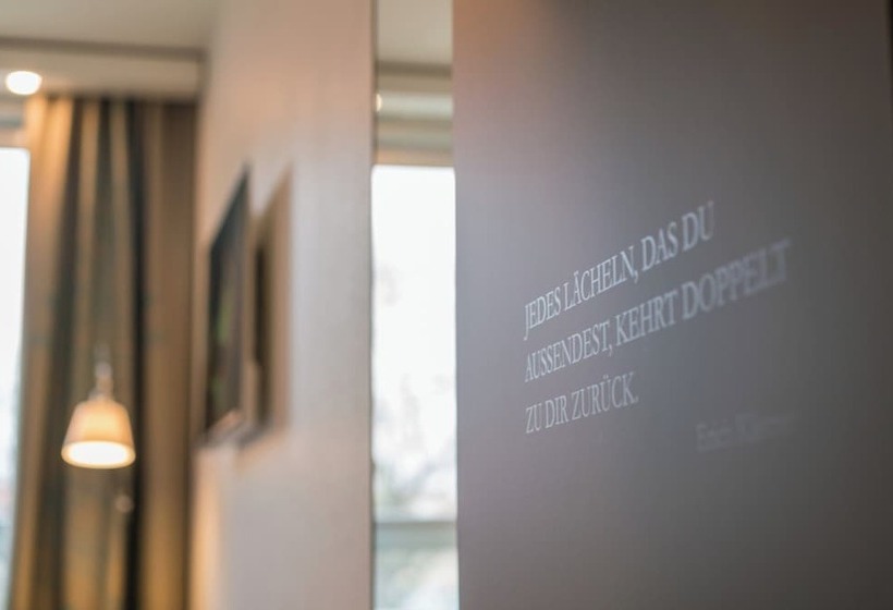 Motel One Dresden   Palaisplatz