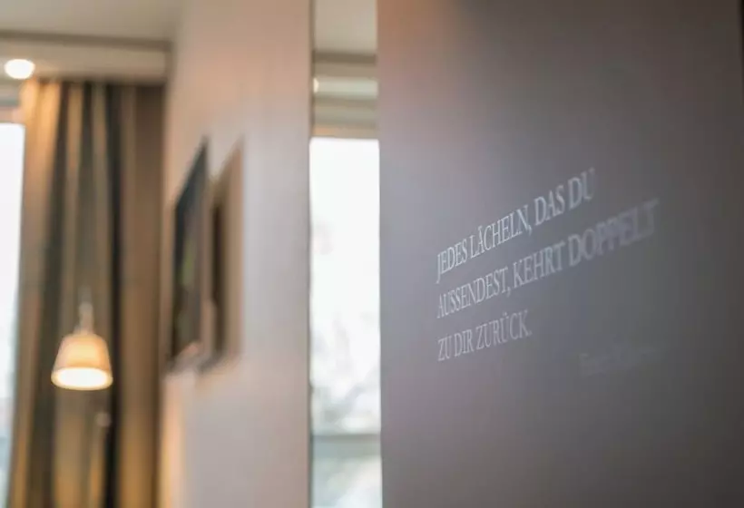 Motel One Dresden   Palaisplatz