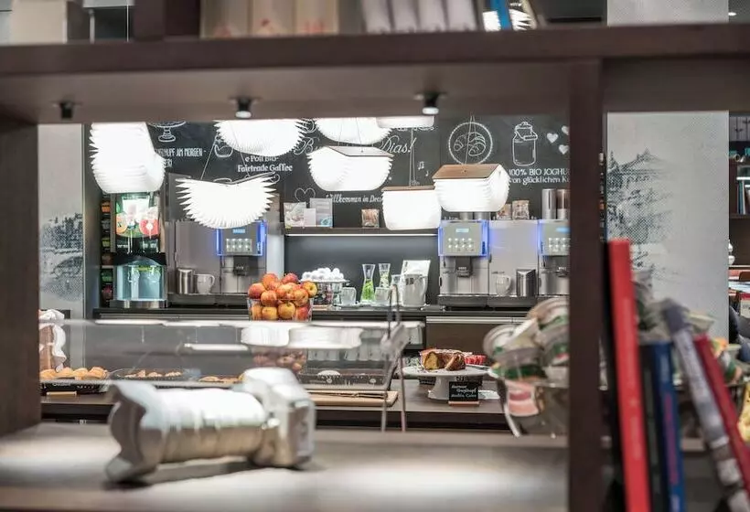 Motel One Dresden   Palaisplatz