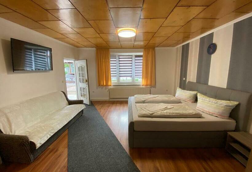 فندق صغير Pension Florion