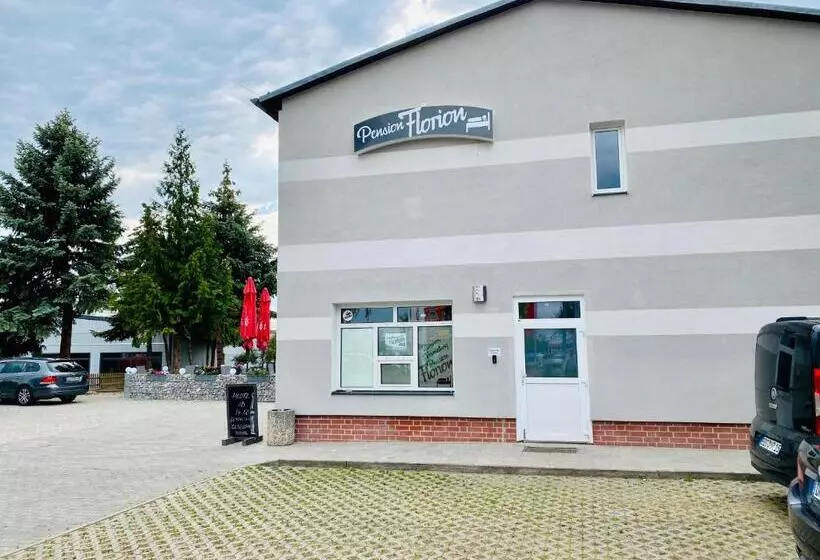 Retkeilymaja Pension Florion