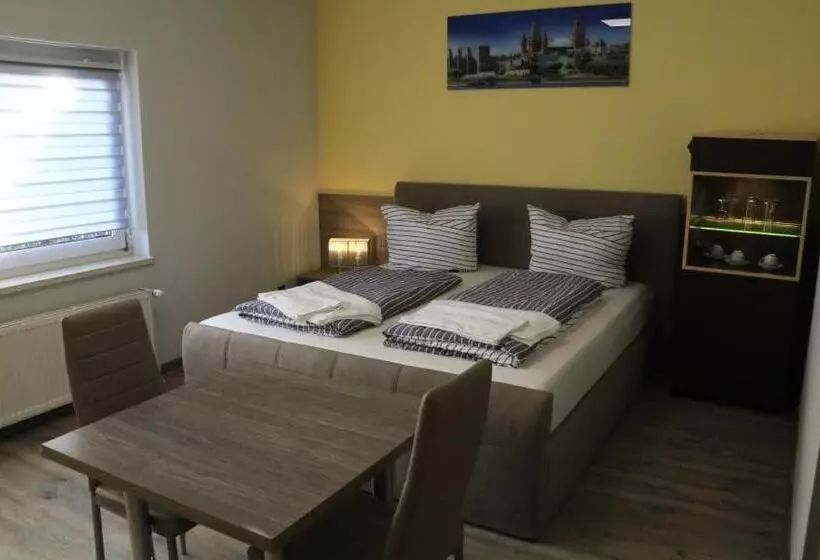 Retkeilymaja Pension Florion