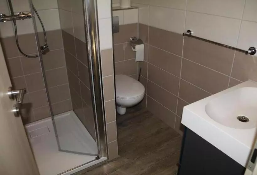 Retkeilymaja Pension Florion