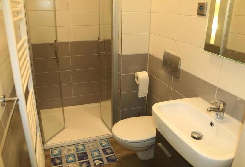 فندق صغير Pension Florion