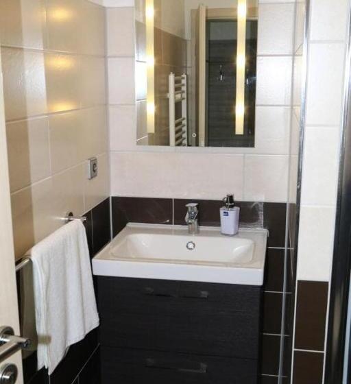 فندق صغير Pension Florion