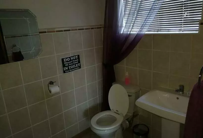 ベッドアンドブレックファースト Bougain Villa Guesthouse
