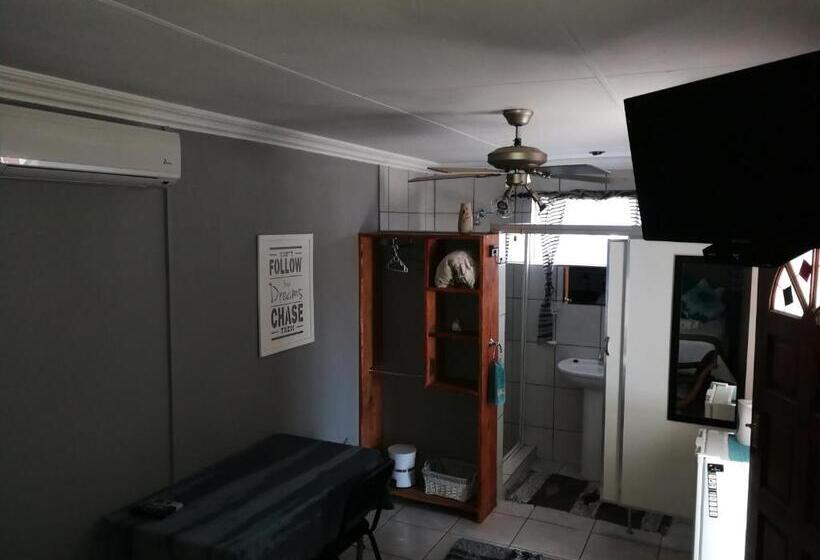 Bed and Breakfast Bougain Villa Guesthouse