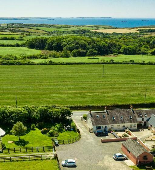 住宿加早餐  Little Hilton Farm