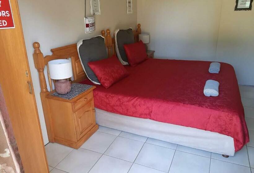 ペンション Chariots Guest House