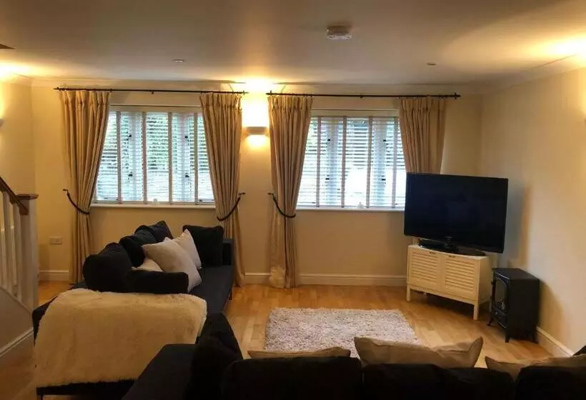 Majatalo Kellsboro Corner