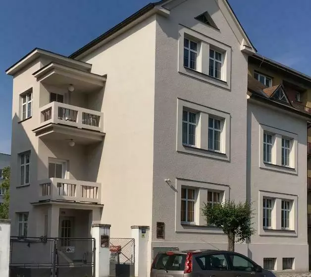 Majatalo Penzion Leticia