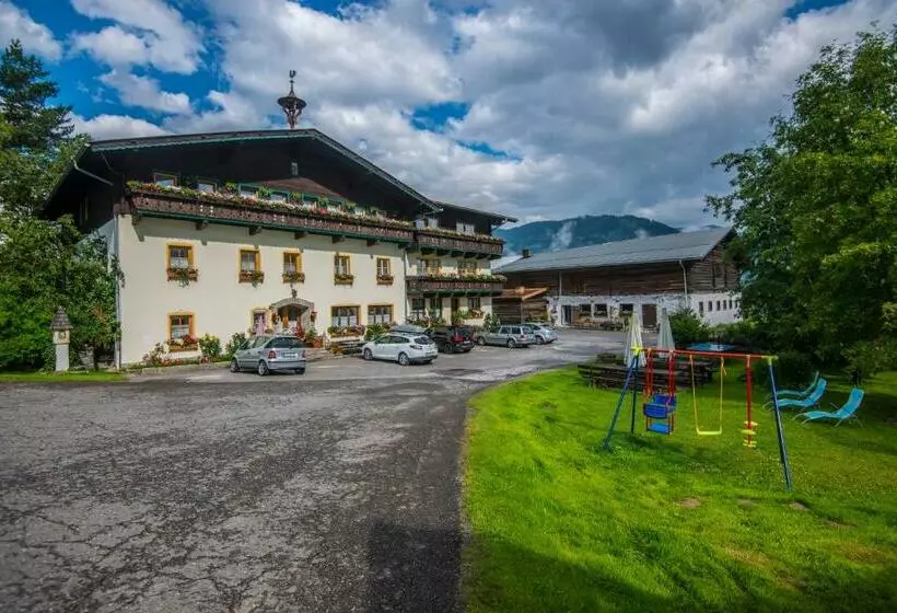 ペンション Salaterhof Embach