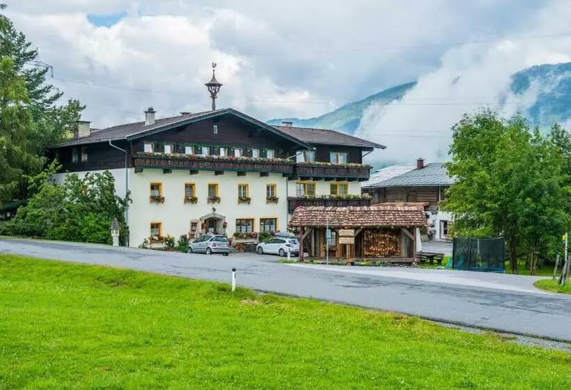 ペンション Salaterhof Embach