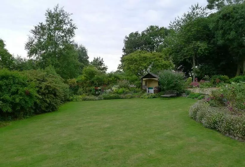 Aamiaismajoitus (B&B) Garwood House