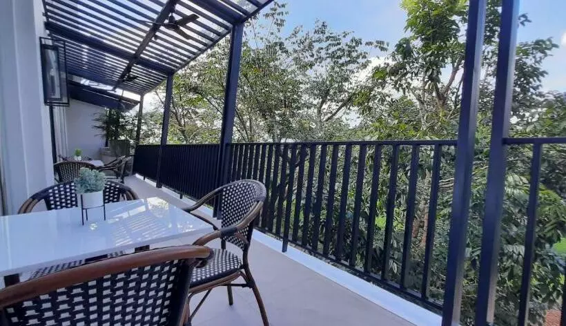 Aamiaismajoitus (B&B) Girasol Tagaytay