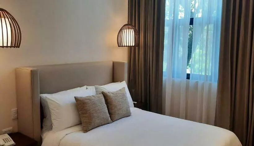 Aamiaismajoitus (B&B) Girasol Tagaytay