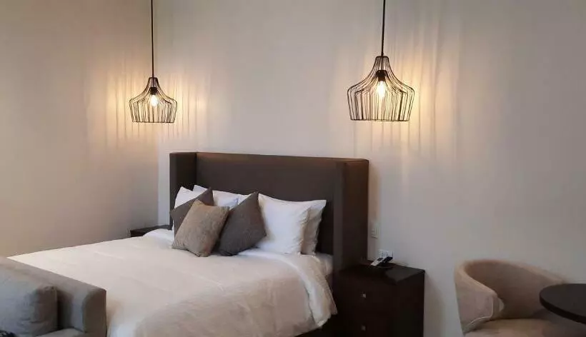 Aamiaismajoitus (B&B) Girasol Tagaytay