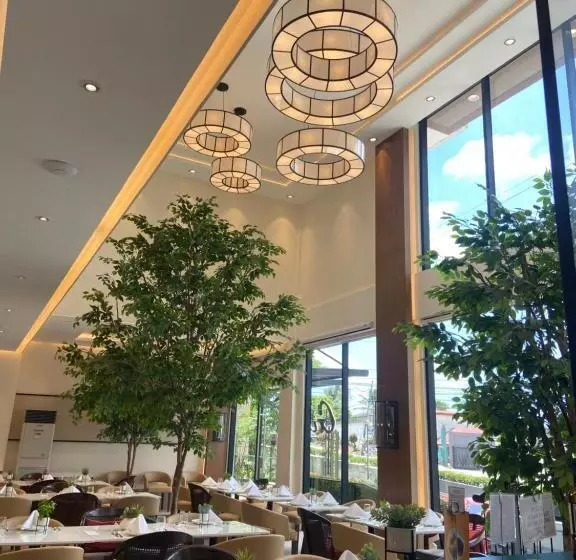 Aamiaismajoitus (B&B) Girasol Tagaytay