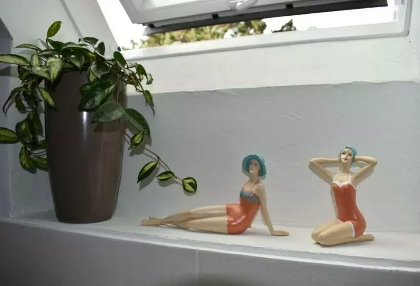 Aamiaismajoitus (B&B) La Korrigane