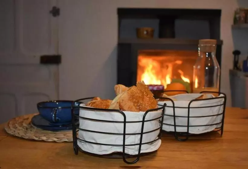 Aamiaismajoitus (B&B) La Korrigane