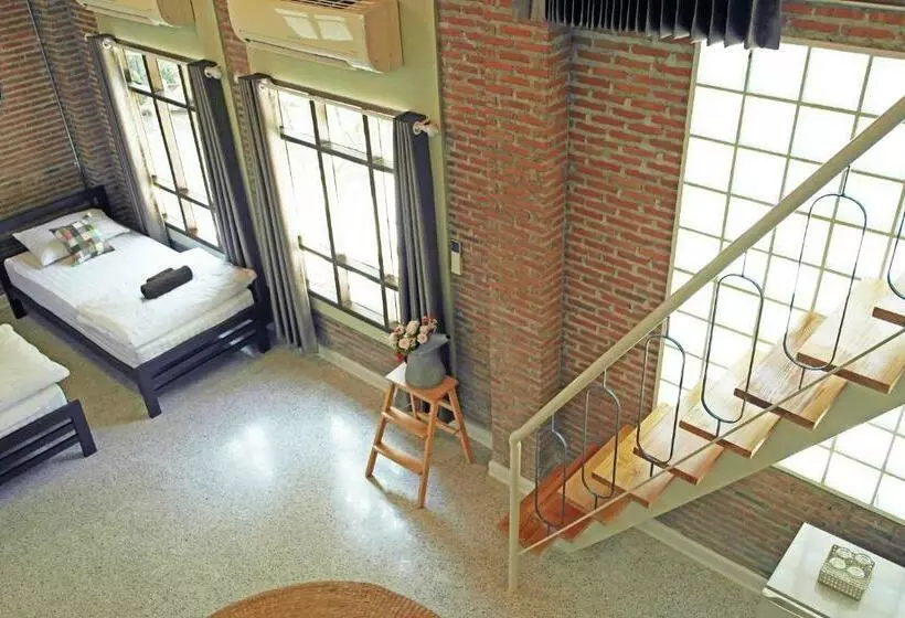 Hotelli บ้านก้ามปู อุทัยธานี